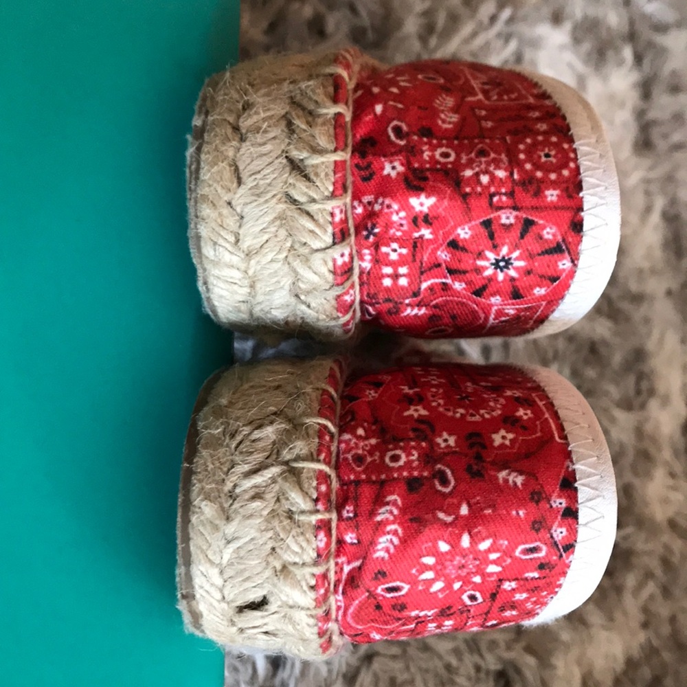 ๐Jack Rogers Espadrilles Red Bandana Print Size 7 - Picture 6 of 9